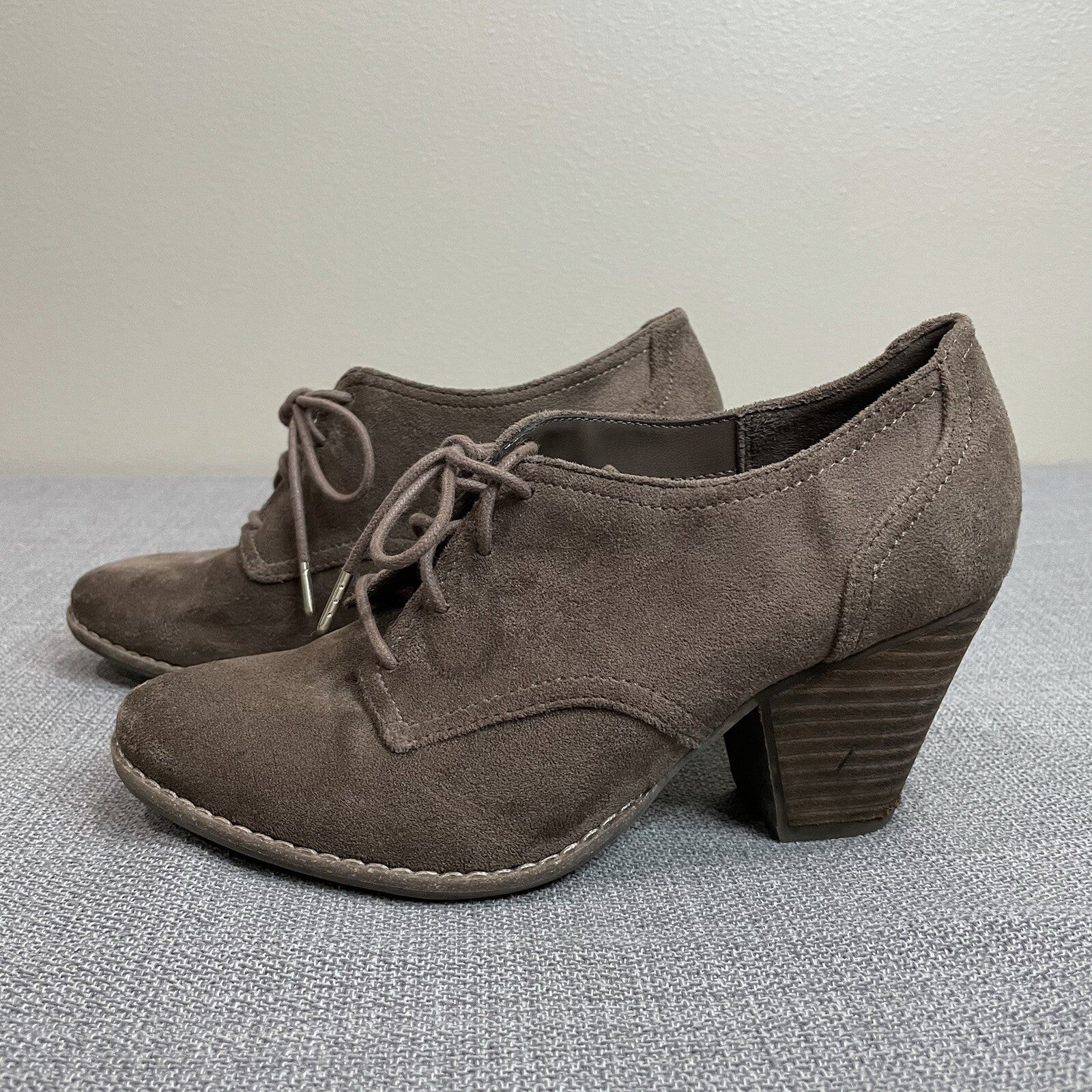 Dr. Scholl's "Cheer" Women's Size 6 Brown Faux Suede Lace Up Ankle Booties Shoes