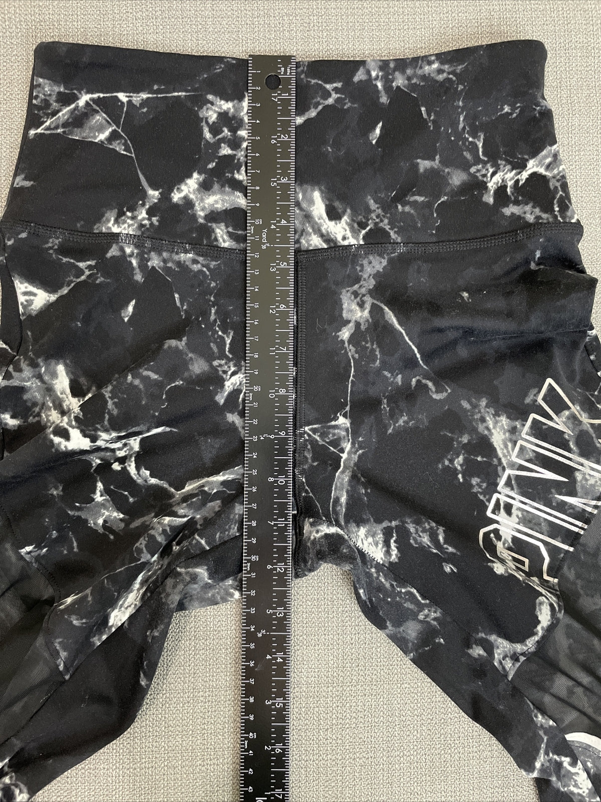 Pink Victoria's Secret Ultimate Women's Small Black White Marble Cropped Legging