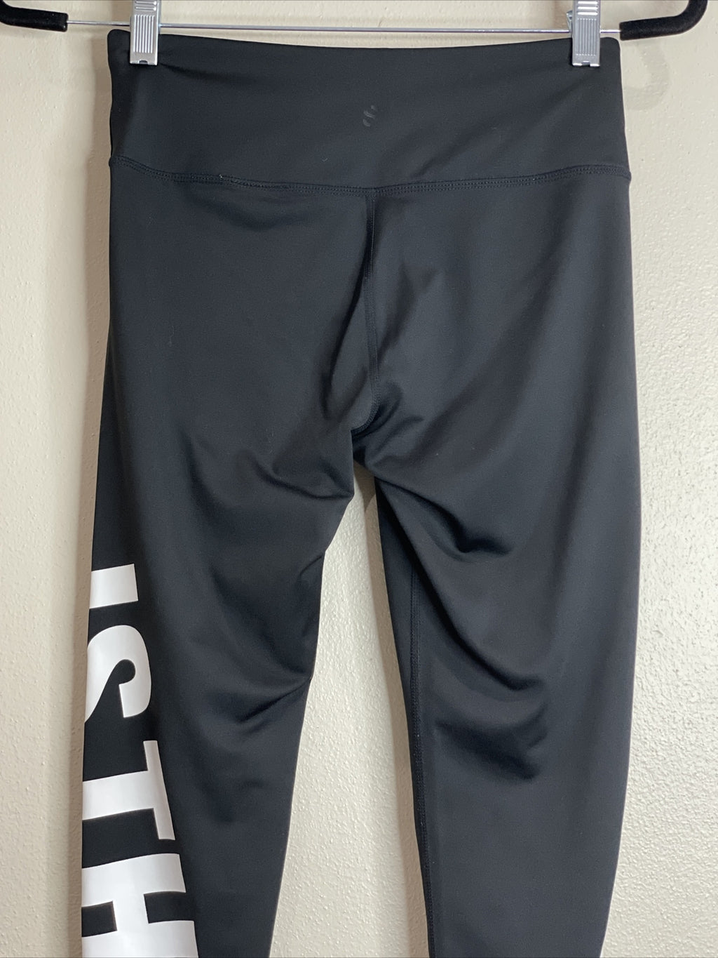H&M Sport Women’s Black Pull On "Motivation Is The Key" Wording Leggings Size S