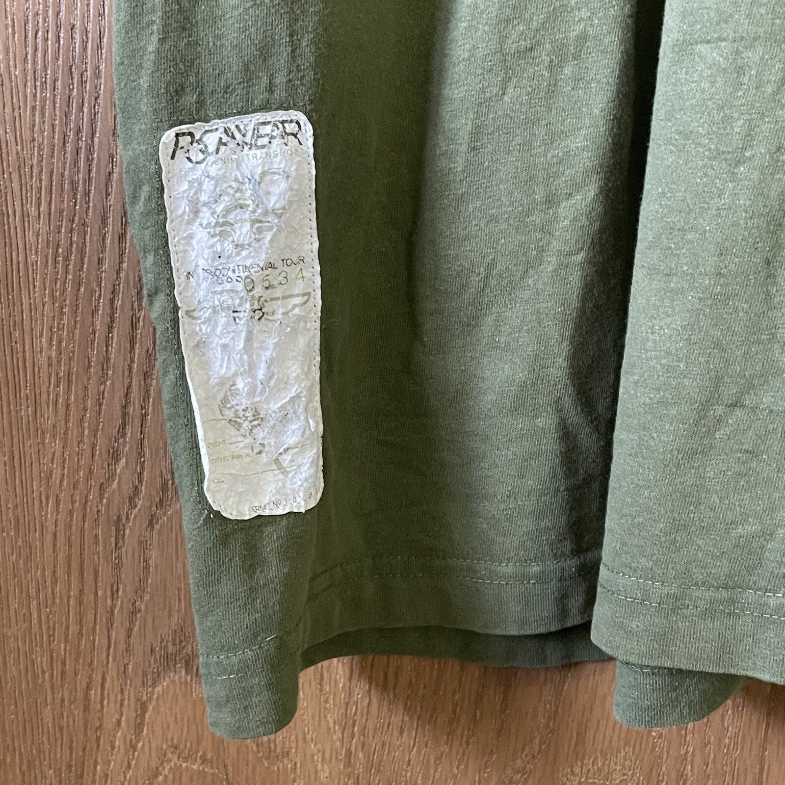 RocaWear Men Size XXXL (3XL) Green Short Sleeve Logo T-Shirt with Printed Stars