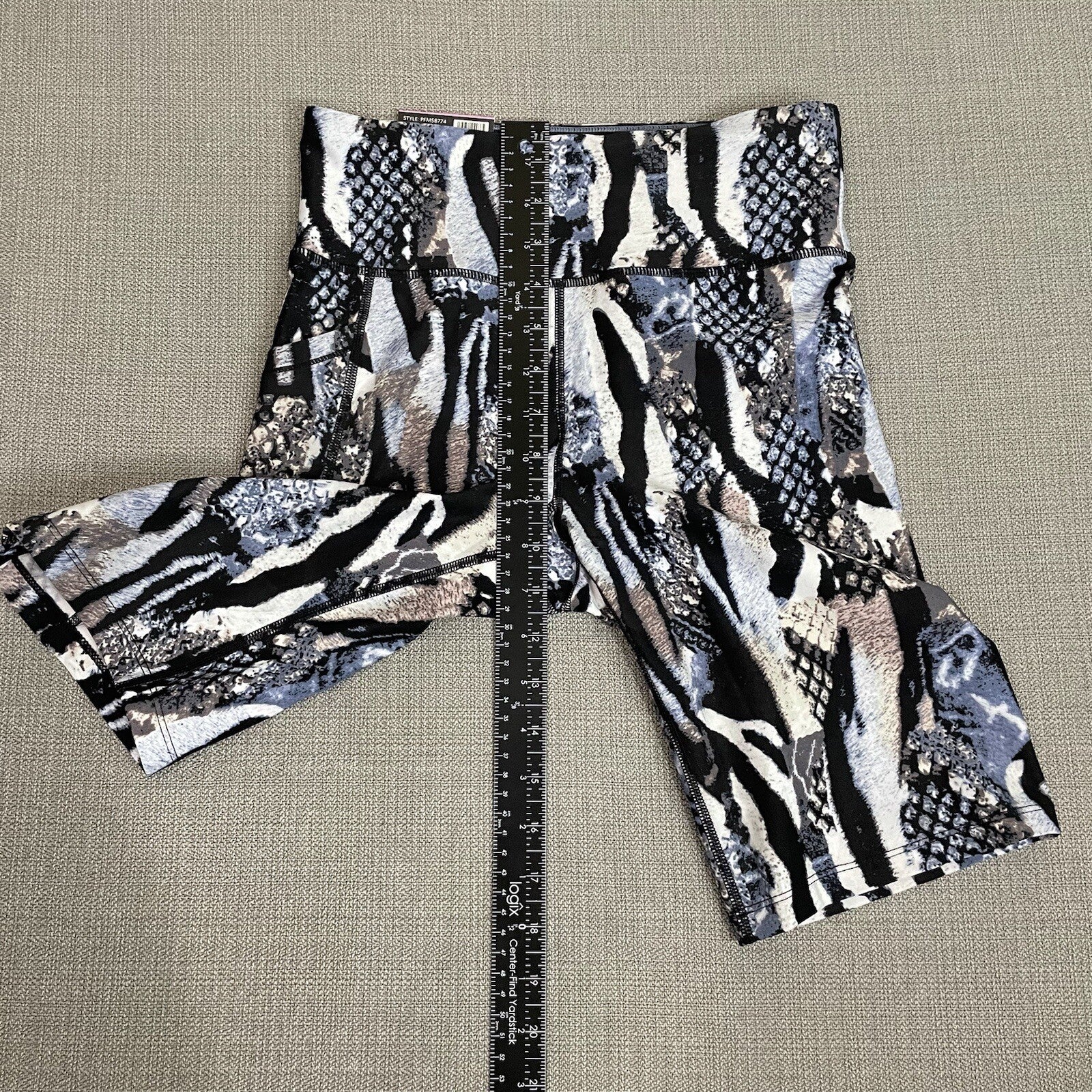 Calvin Klein Women's Small Colorful Patterned Athletic Bike Shorts Animal Print