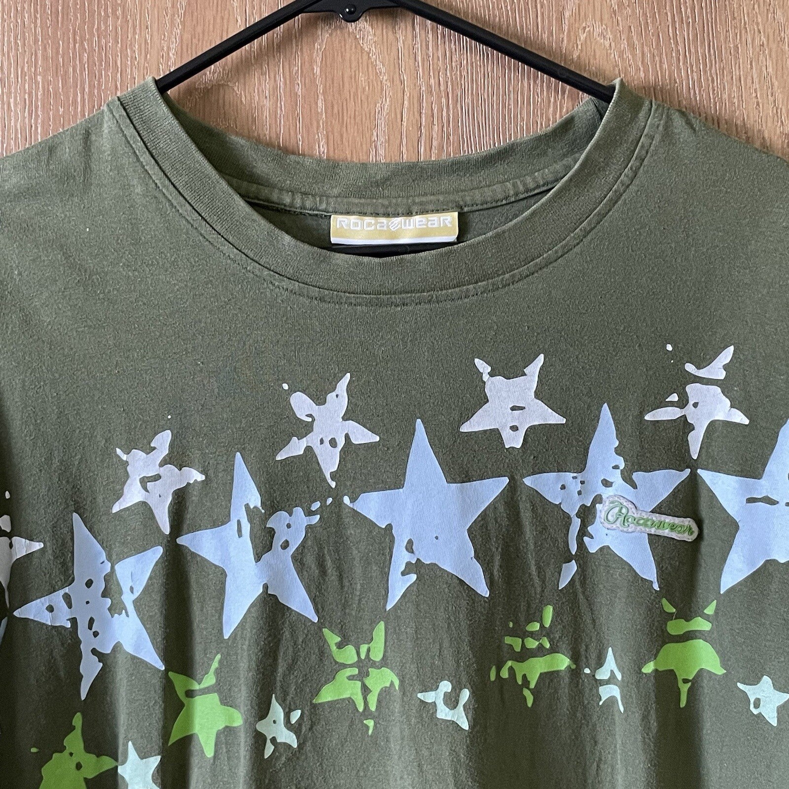 RocaWear Men Size XXXL (3XL) Green Short Sleeve Logo T-Shirt with Printed Stars