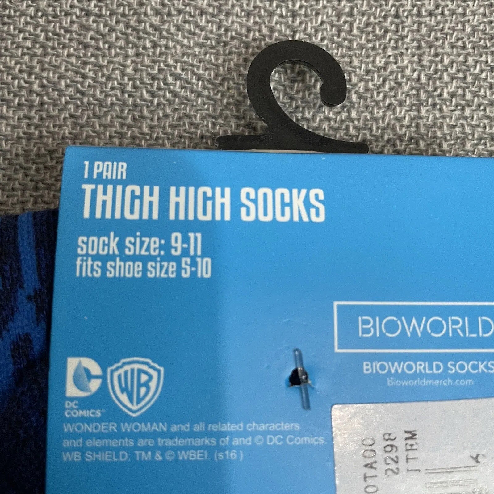 NWT Bioworld Wonder Woman Blue Logo Thigh High Novelty Socks Shoe Sizes 5-105