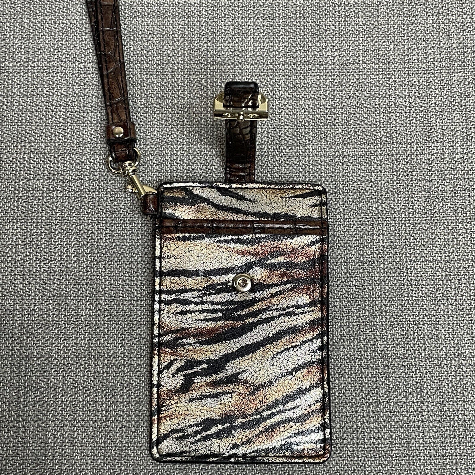 Dana Buchman Woman's Tiger Gold ID Card Case Holder Wristlet6